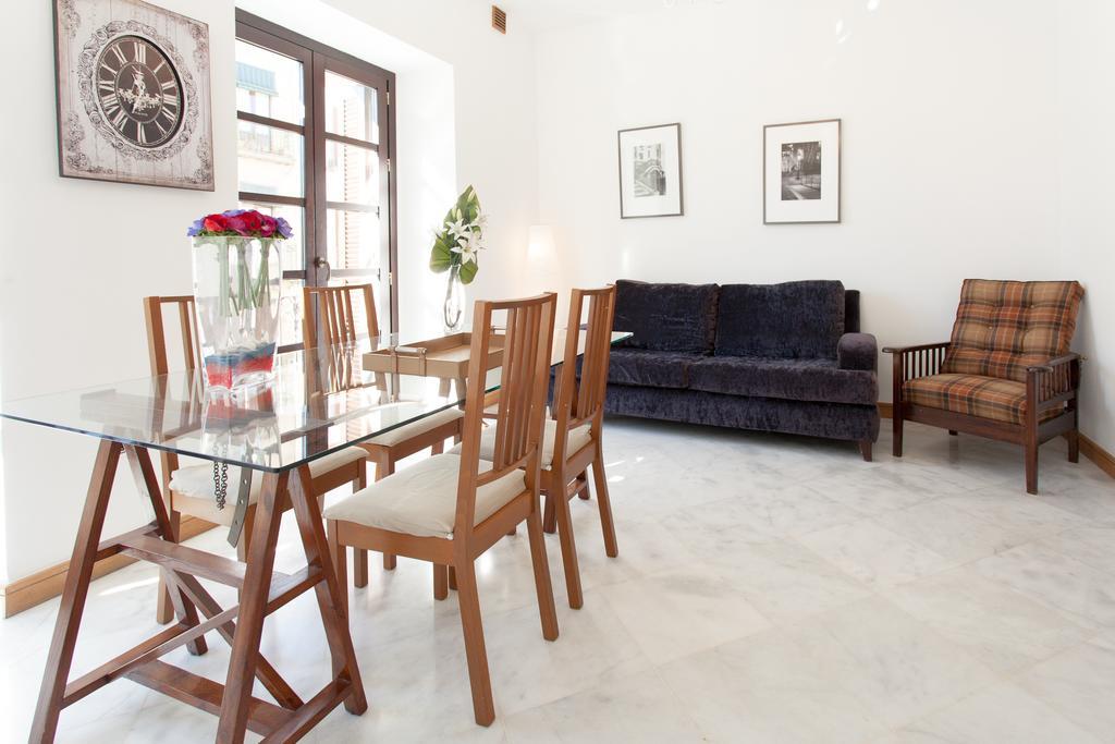 Holi-Rent Castilla Севилья Экстерьер фото